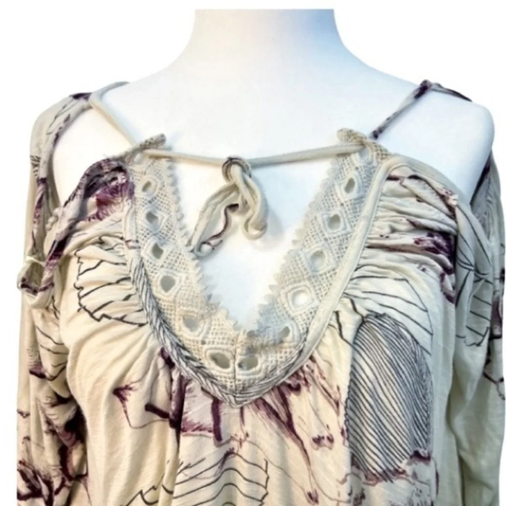FREE‎ PEOPLE LACE SPLIT SHOULDER TOP